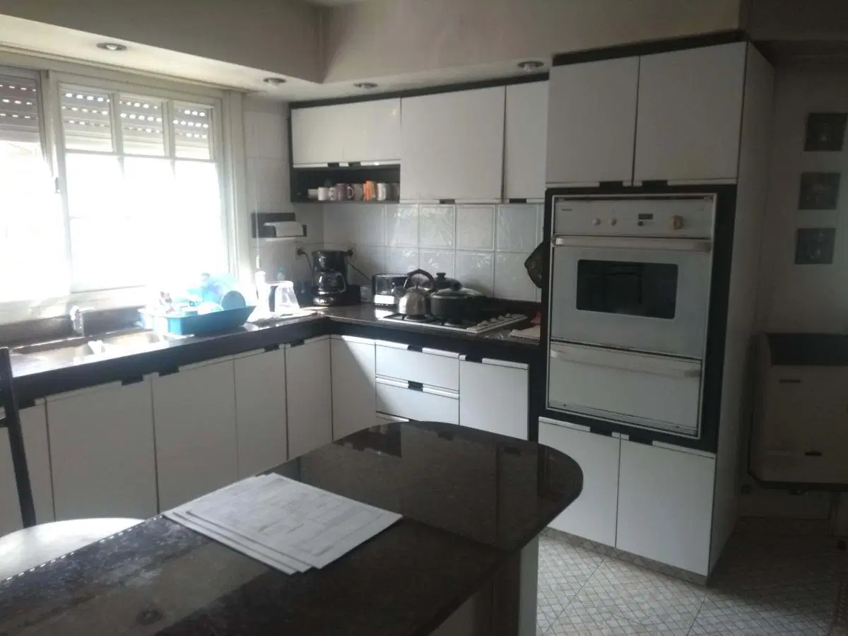 Casa en venta - 4 Dormitorios 4 Baños - Cocheras - 900Mts2 - Monte Grande 1