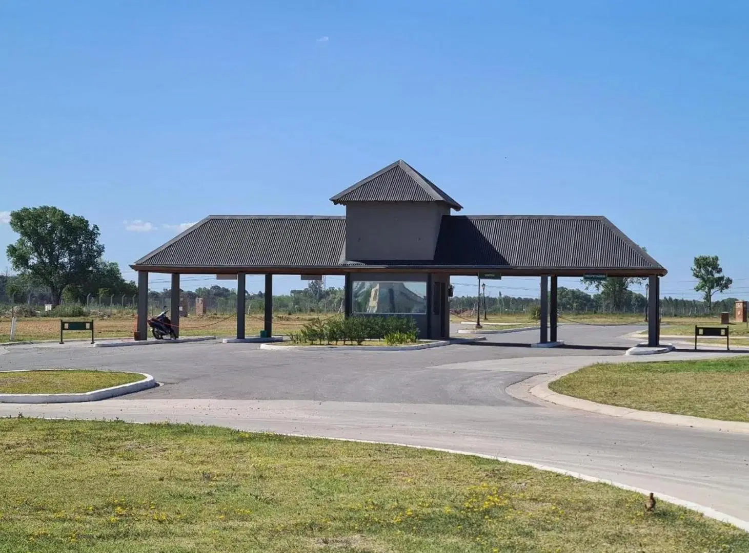 Terreno en venta - 611mts2 - San Simón 3