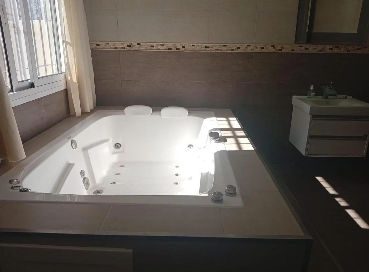 Casa en venta - 2 Dormitorios 1 Baño - Chivilcoy 3