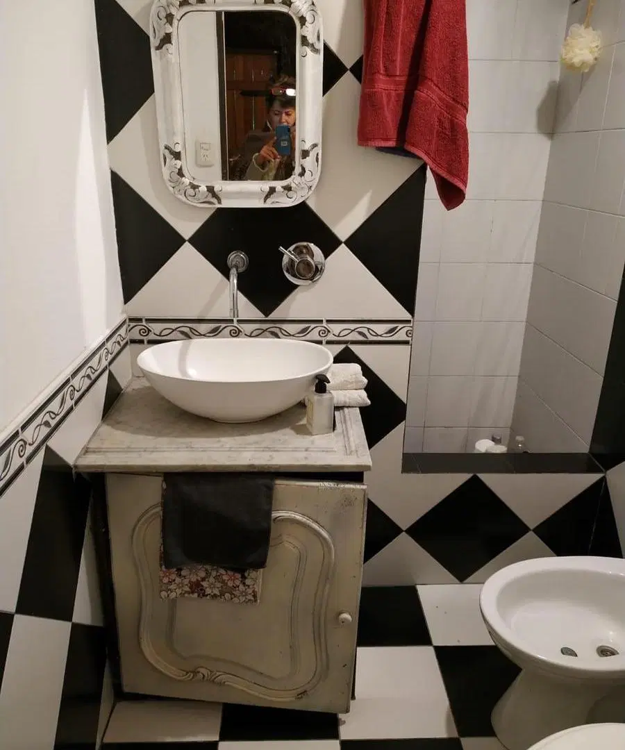 Casa en venta - 4 Dormitorios 2 Baños - Cocheras - 630Mts2 - Burzaco 2