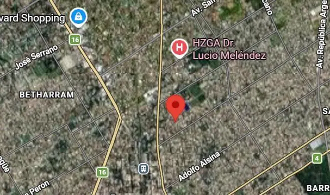 Casa en venta - 4 Dormitorios 2 Baños - Cocheras - 630Mts2 - Burzaco 4