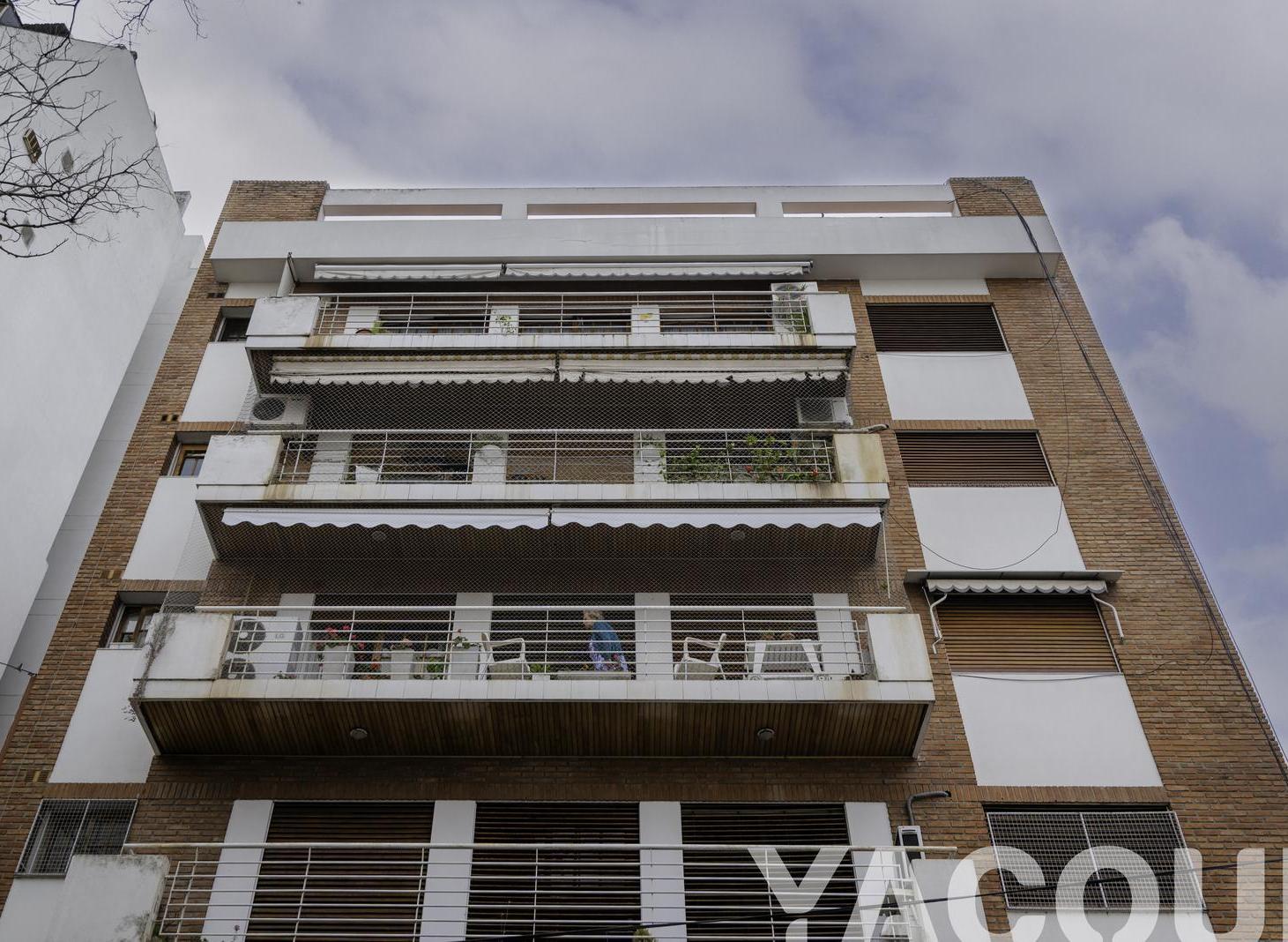 Departamento en venta - 4 Dormitorios 3 Baños - Cochera - 195Mts2 - Caballito