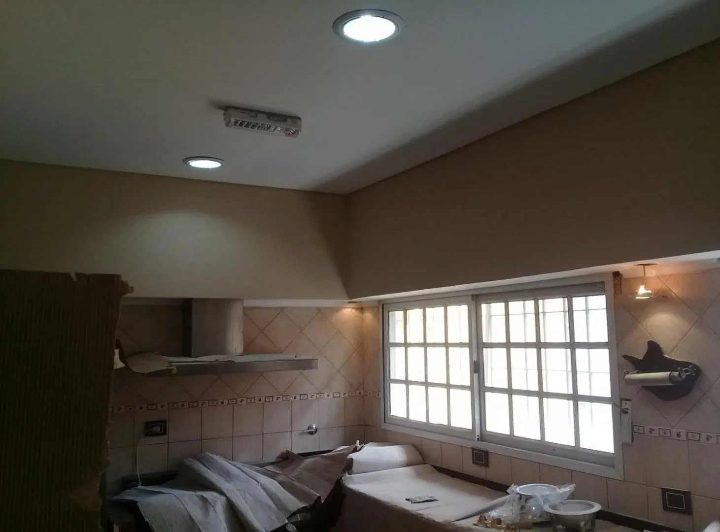 Casa en venta - 3 Dormitorios 2 Baños - Cocheras - 415Mts2 - Glew, Almirante Brown 2