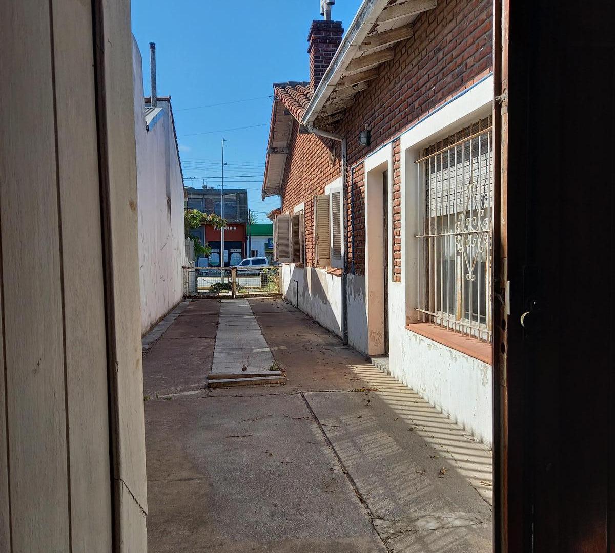 Casa en venta - 2 Dormitorios 1 Baño - Cochera - 450Mts2 - Mar del Plata