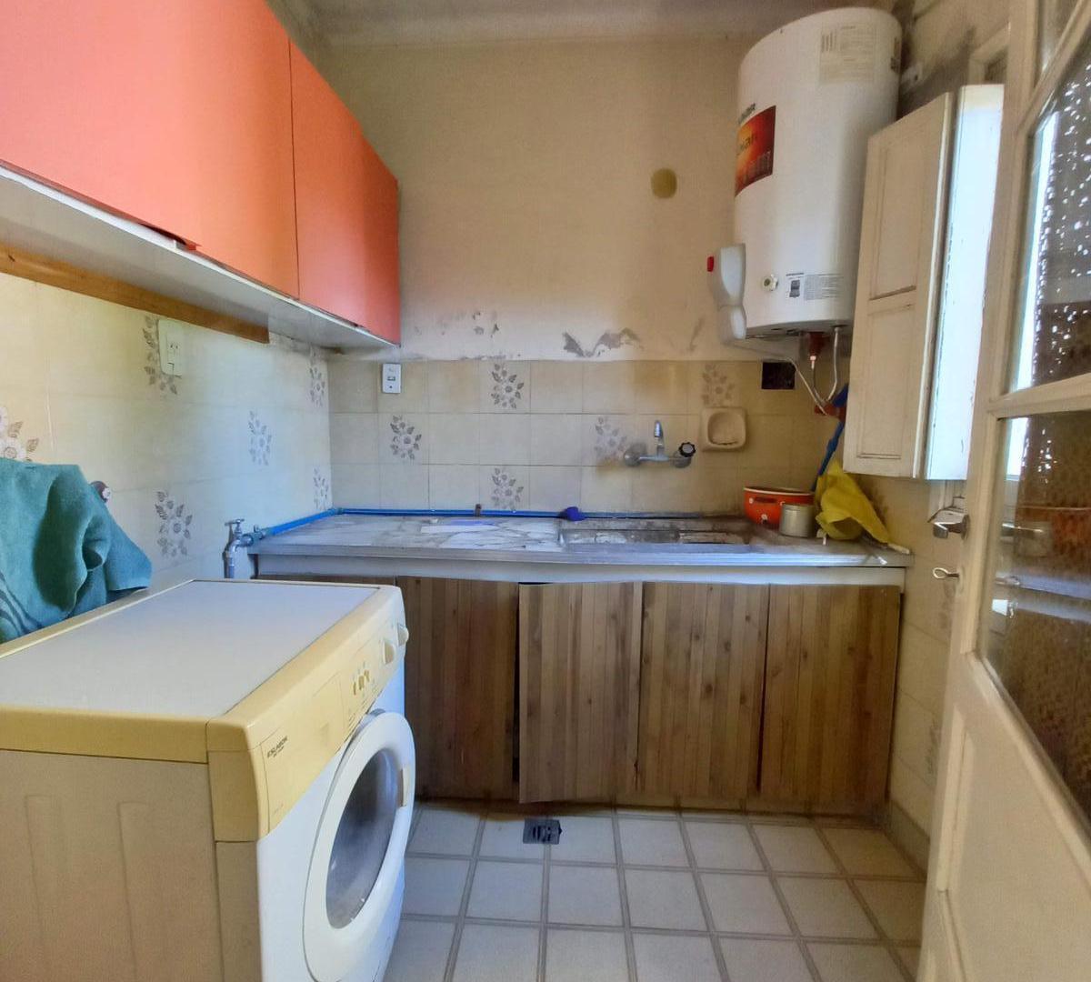 Casa en venta - 2 Dormitorios 1 Baño - Cochera - 450Mts2 - Mar del Plata