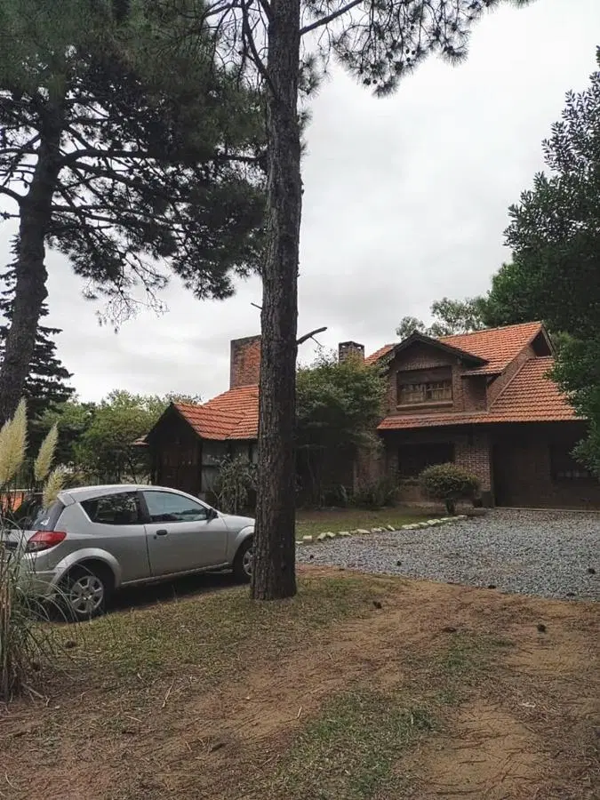 Casa en venta - 4 dormitorios 2 baños - 1 cochera - 197mts2 - Pinamar 5