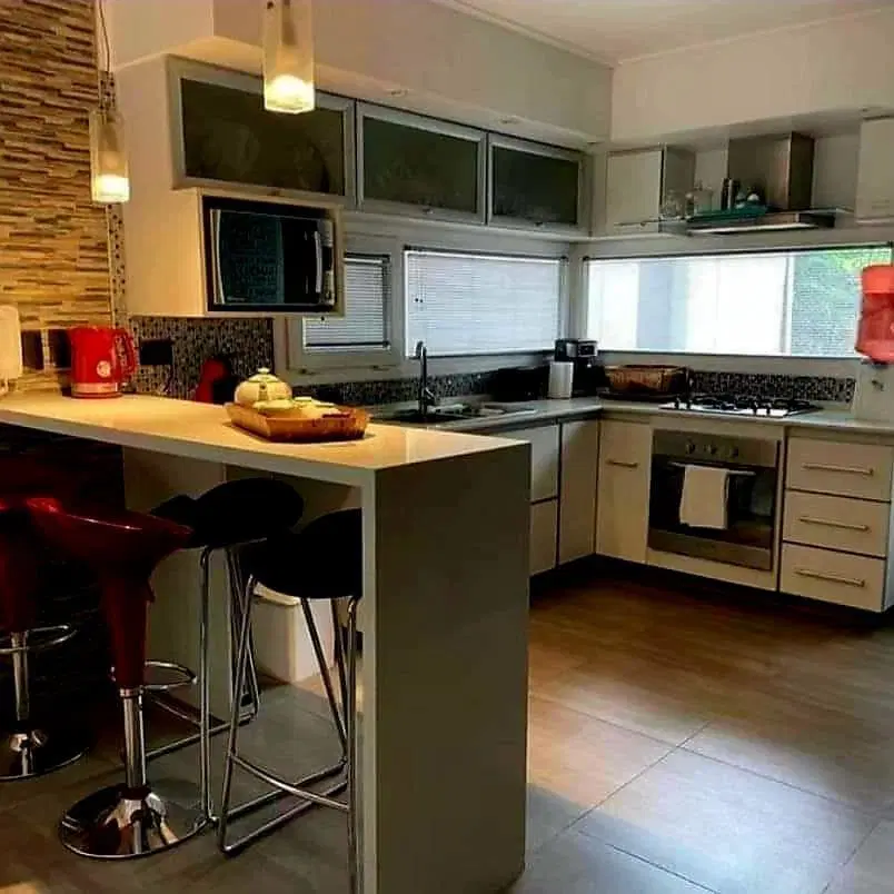 Casa en venta - 3 Dormitorios 2 Baños - 250Mts2 - Monte Hermoso 2