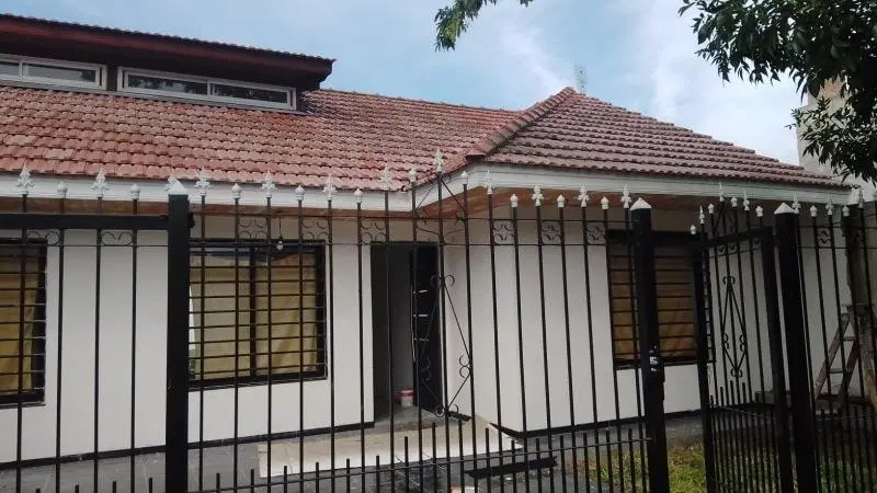 Casa en venta - 3 dormitorios 1 baño - 200mts2 - Florencio Varela 2