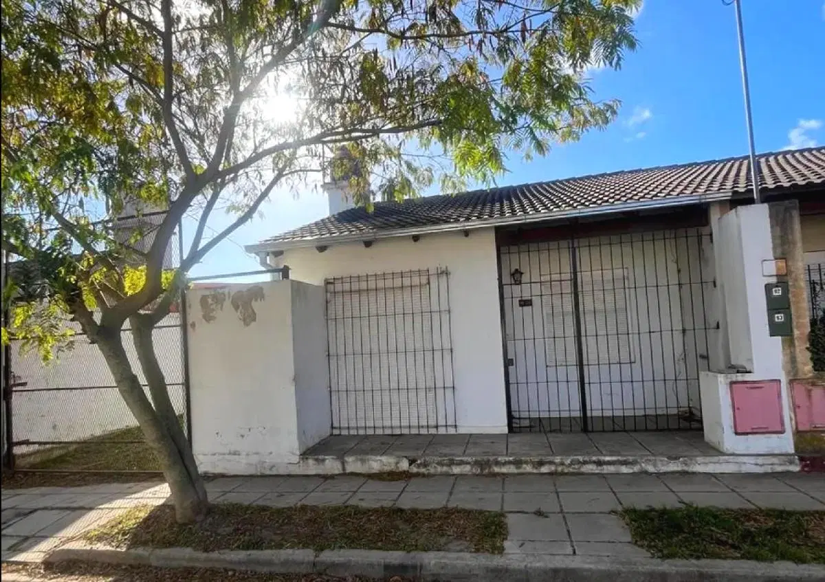 Casa en venta - 2 Dormitorios 1 Baño - Tandil 5