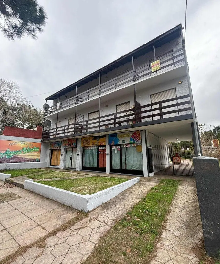 Departamento en venta - 2 Dormitorios 1 Baño - Aguas Verdes 2