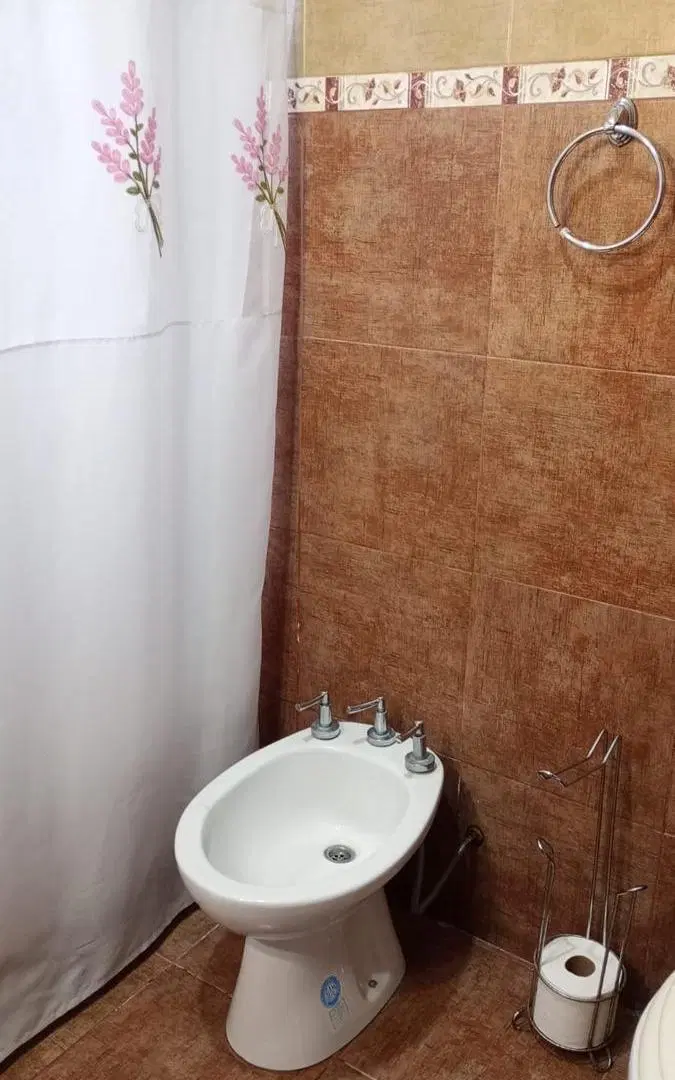 Casa en venta - 3 Dormitorios 2 Baños - Cochera - 109Mts2 - El Pato 3