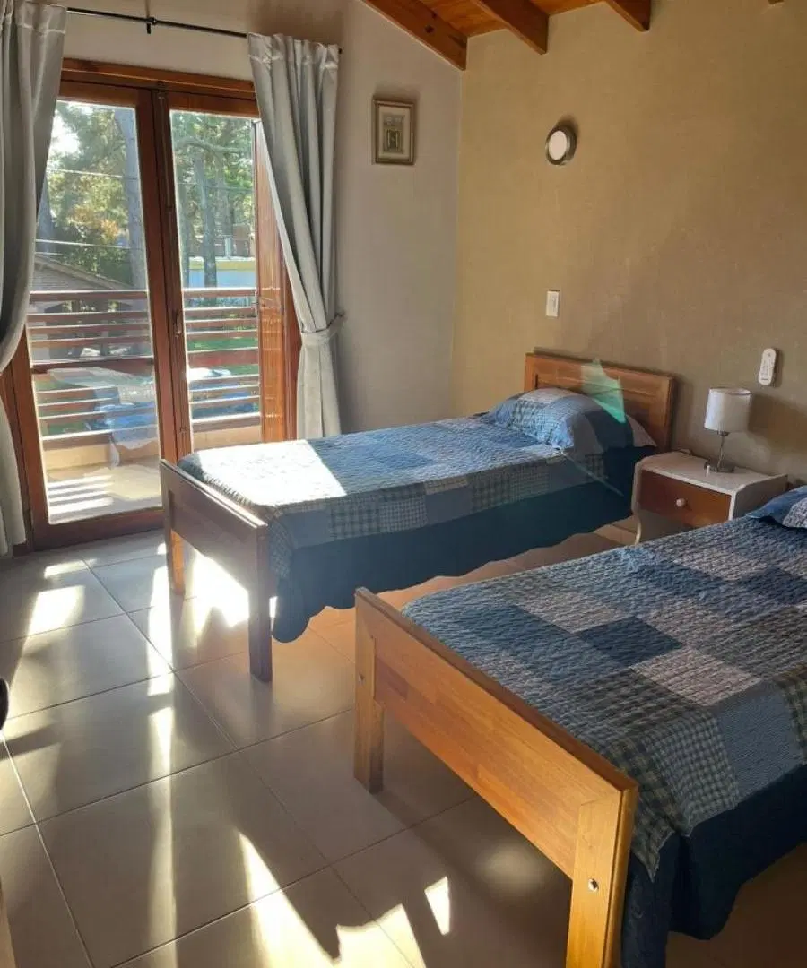 Casa en venta - 3 Dormitorios 4 Baños - Valeria del Mar 2