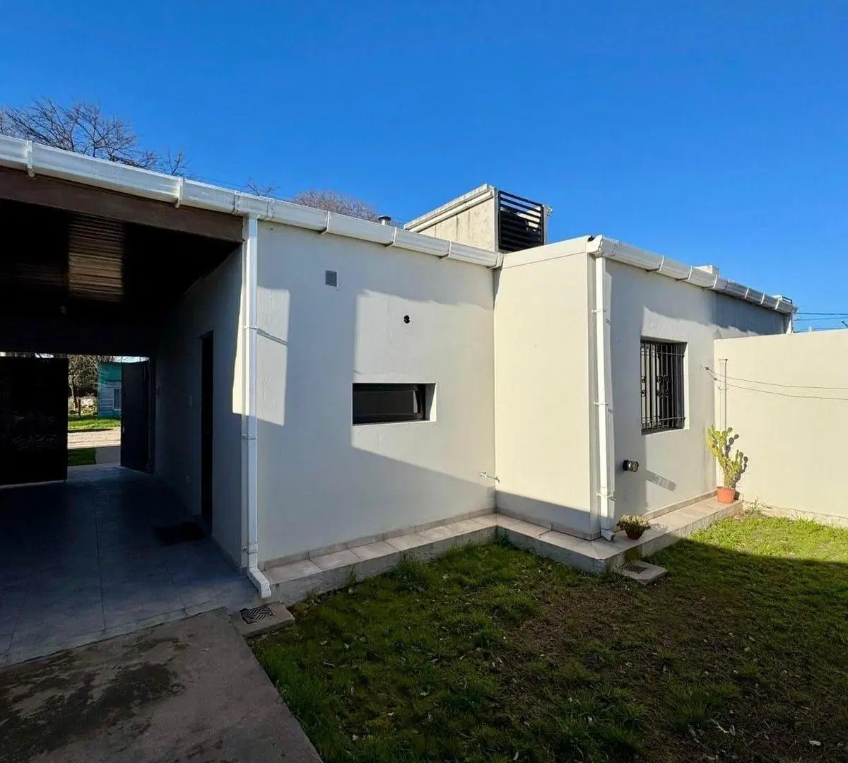 Casa en venta - 2 Dormitorios 1 Baño - Chivilcoy 3