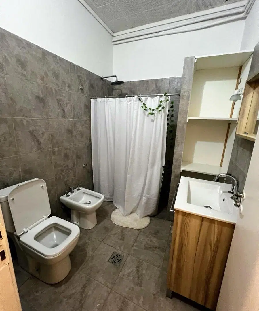 Casa en venta - 5 Dormitorios 4 Baños - 340mts2 - Saladillo 5