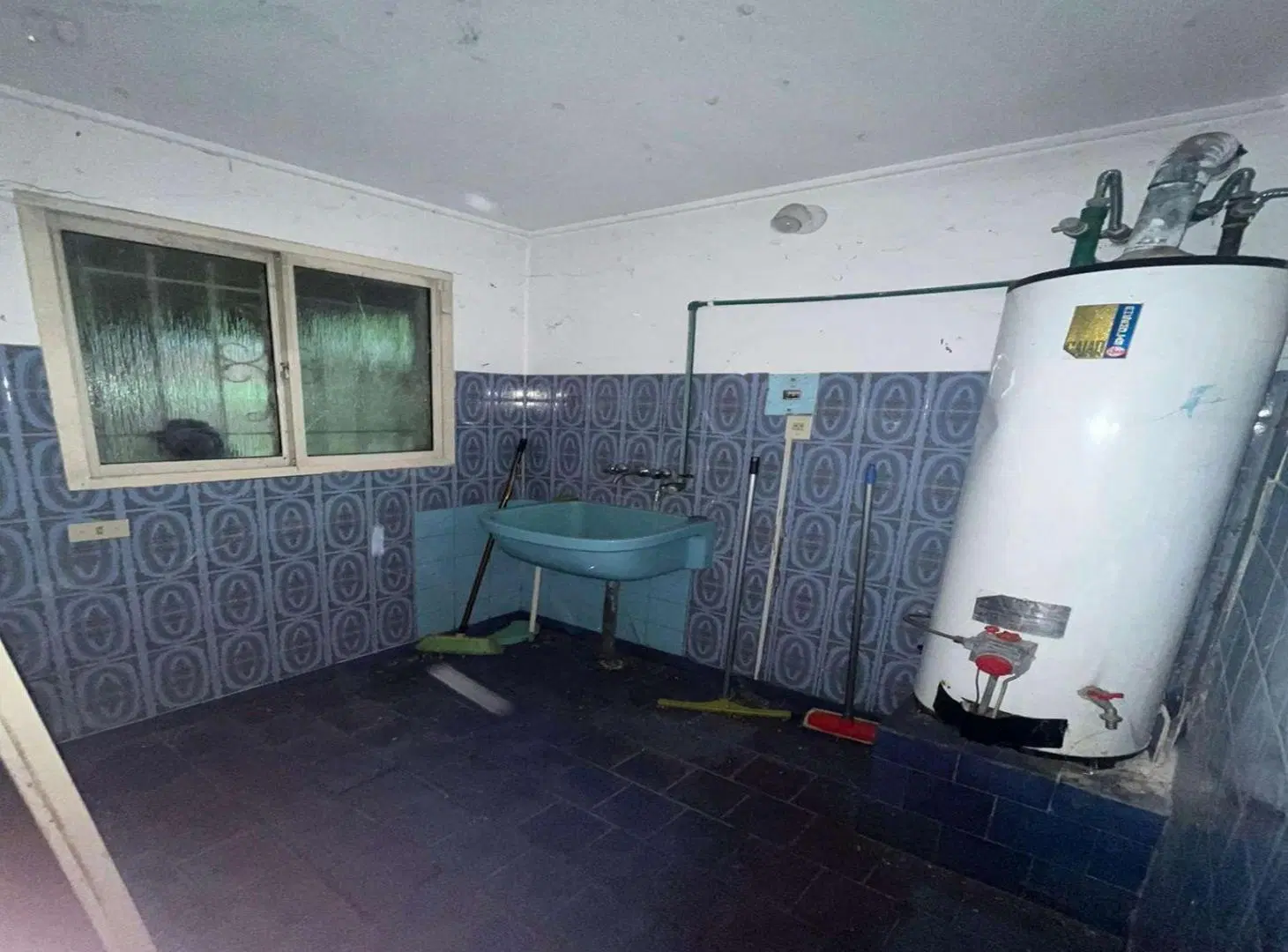 Casa en venta - 5 Dormitorios 3 Baños - City Bell 3