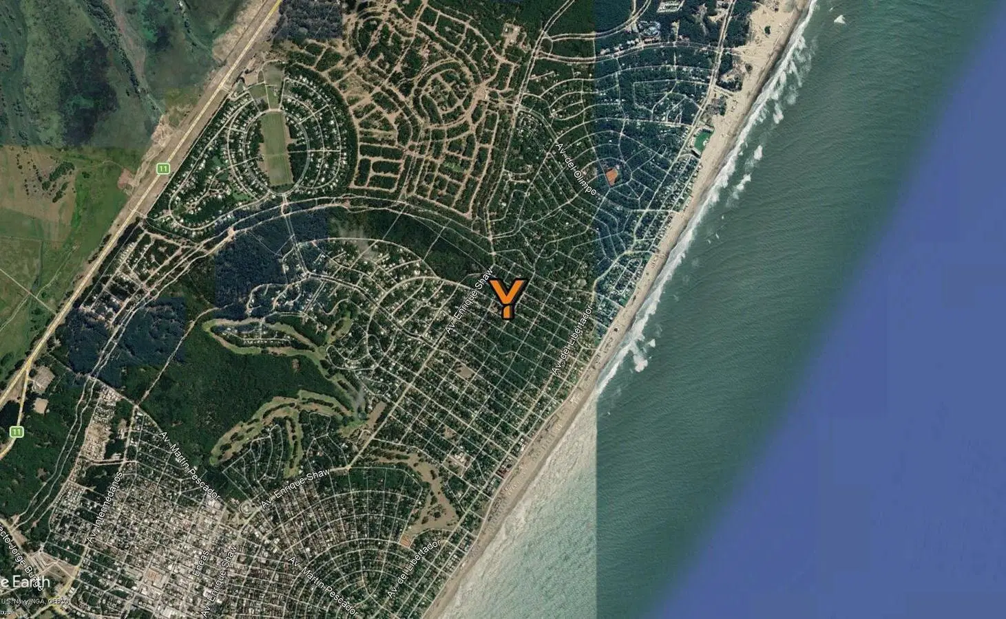 Casa en venta - 3 Dormitorios 2 Baños - 119Mts2 - Pinamar 8