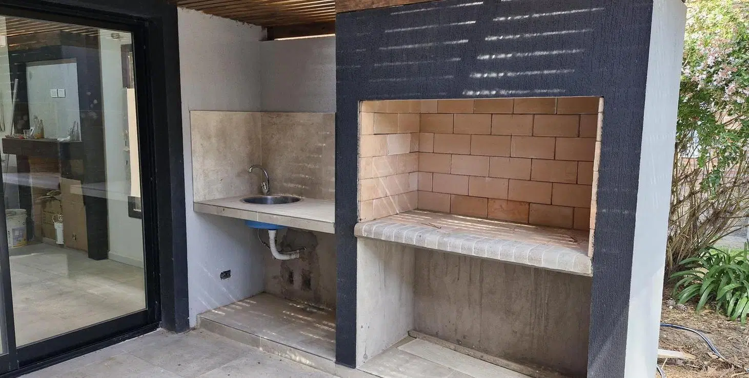 Casa en venta - 3 Dormitorios 2 Baños - 119Mts2 - Pinamar 1