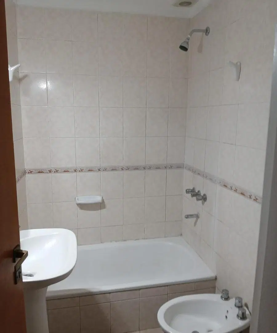 Casa en Alquiler - 2 Dormitorios 1 Baño - 100mts - La Plata 5