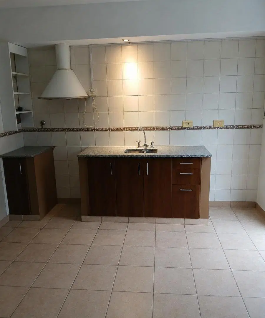 Casa en Alquiler - 2 Dormitorios 1 Baño - 100mts - La Plata 3