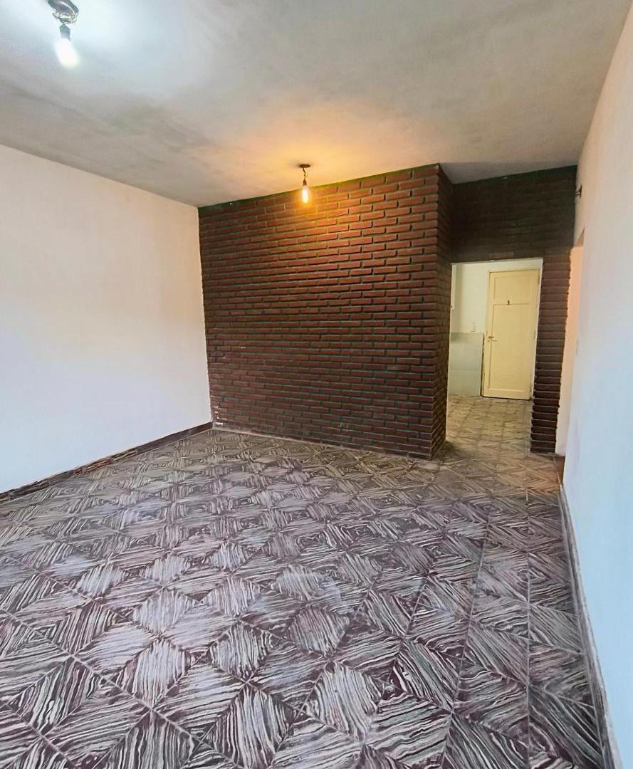 Foto de Casa en Venta - 2 Dormitorios 1 Baño - 213mts - Mar Del Plata, imagen 5