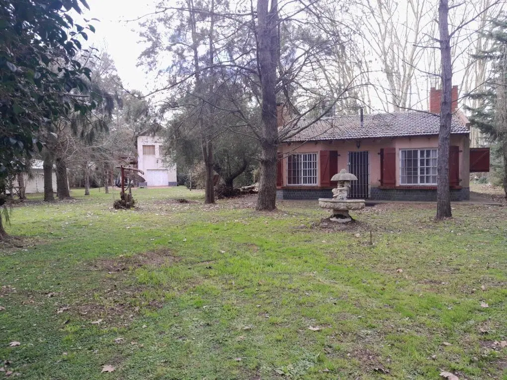 Casa en venta - 2 Dormitorios 1 Baño - 5.000Mts2 - Coronel Brandsen 4
