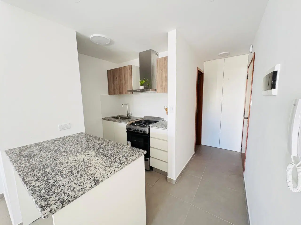 Departamento en Alquiler - Monoambiente 1 Baño - 40mts - La Plata 2