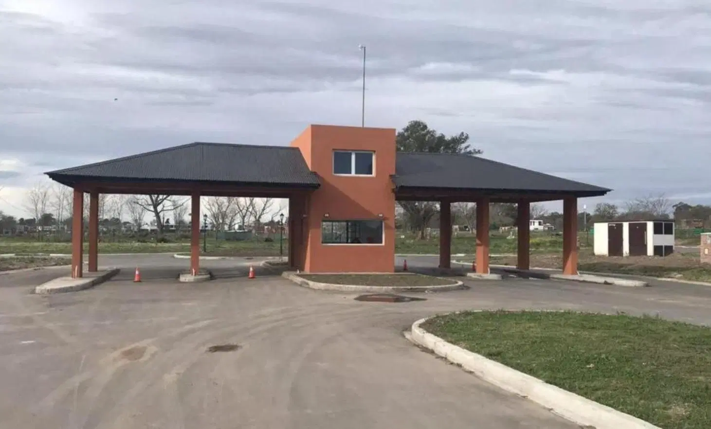 Terreno en venta - 735mts2 - San Juan Chico - Guillermo Hudson, Berazategui 3