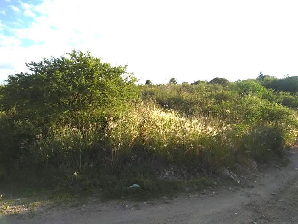 Terreno en venta - 700Mts2 - Villa del Lago, Córdoba 3