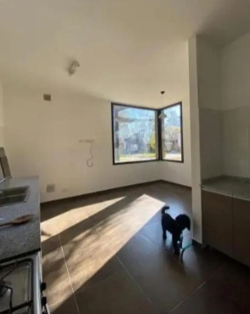 Casa en venta - 3 Dormitorios 2 Baños - Pilar 4