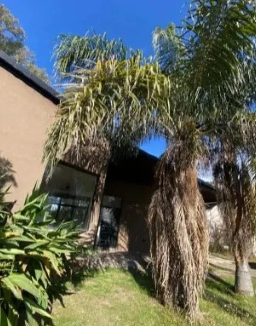 Casa en venta - 3 Dormitorios 2 Baños - Pilar 5