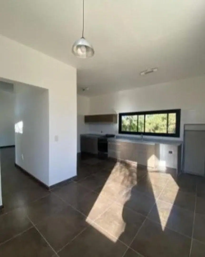 Casa en venta - 3 Dormitorios 2 Baños - Pilar 2