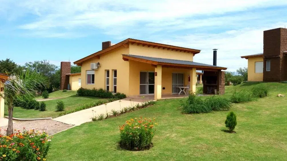 Edificio Comercial en venta - 13 Dormitorios 7 Baños - 14.300Mts2 - Córdoba 1