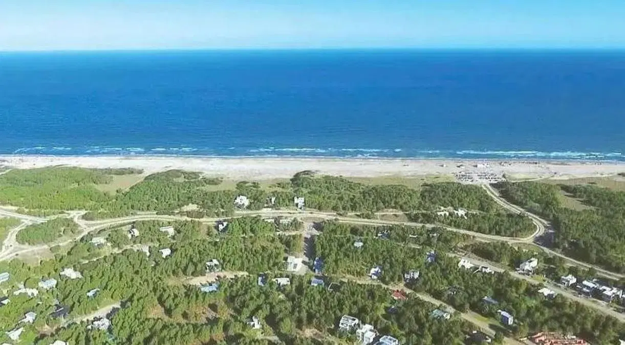 Terreno en venta - 900mts2 - Costa Esmeralda 8