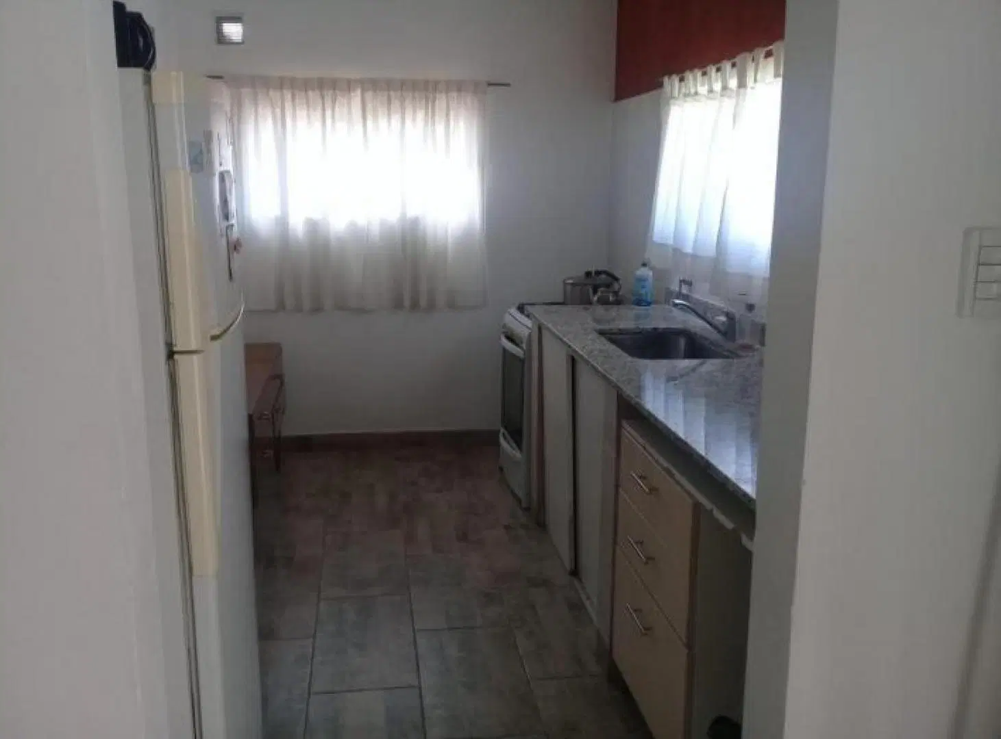 Casa en Alquiler - 2 Dormitorios 1 Baño - 300mts - Tandil 3