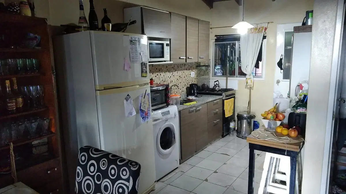 Casa en venta - 1 dormitorio 1 baño - 70mts2 - Sourigues. 3