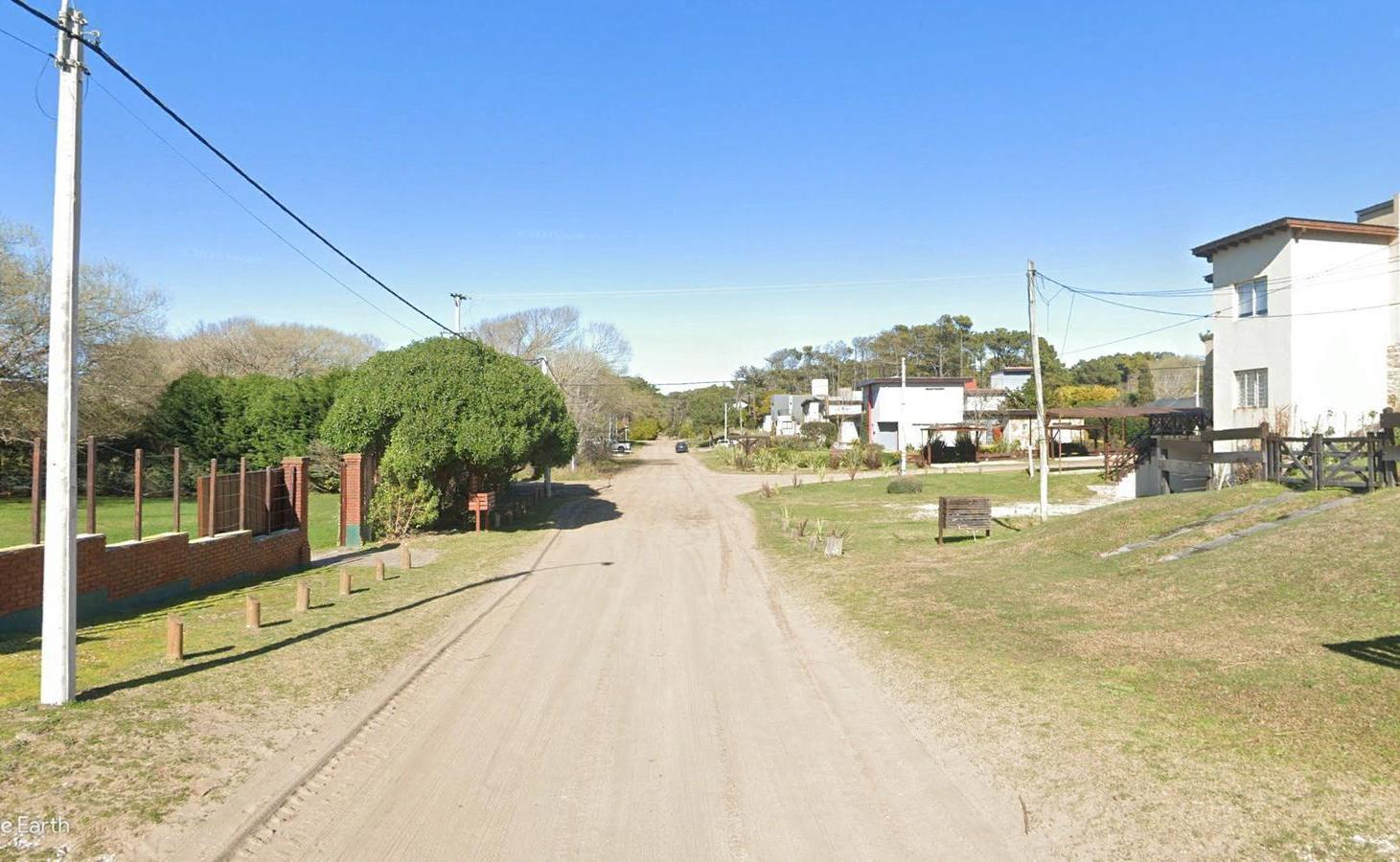 Casa en venta - 2 Dormitorios 1 Baño - 310Mts2 - Mar Azul