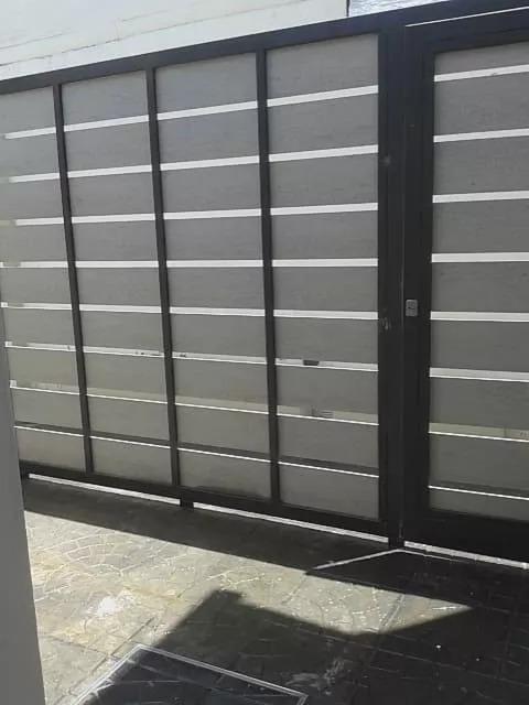 Casas en venta - 8 dormitorios 3 baños - 260mts2 - Adrogue