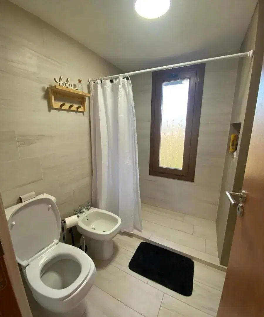 Casa en venta - 3 Dormitorios 3 Baños - Mar Chiquita 2