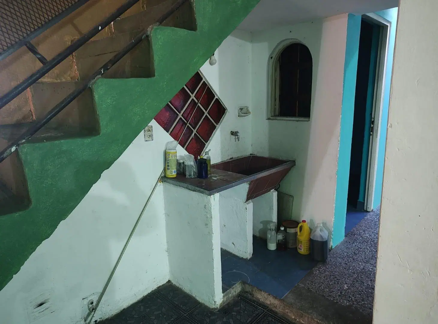 Casa en venta - 4 Dormitorios 3 Baños - Cochera - 200Mts2 - Isidro Casanova 5