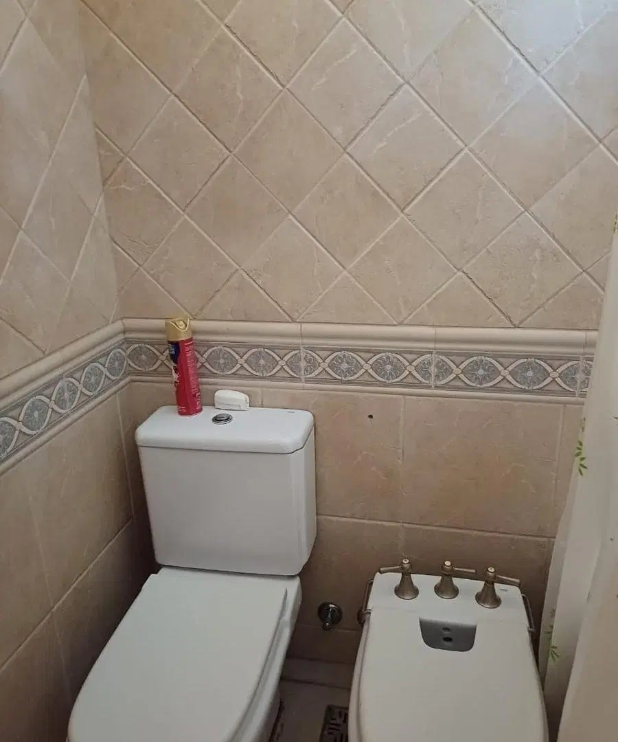 Casa en venta - 4 Dormitorios 4 Baños - 546mts2 - Quilmes 3