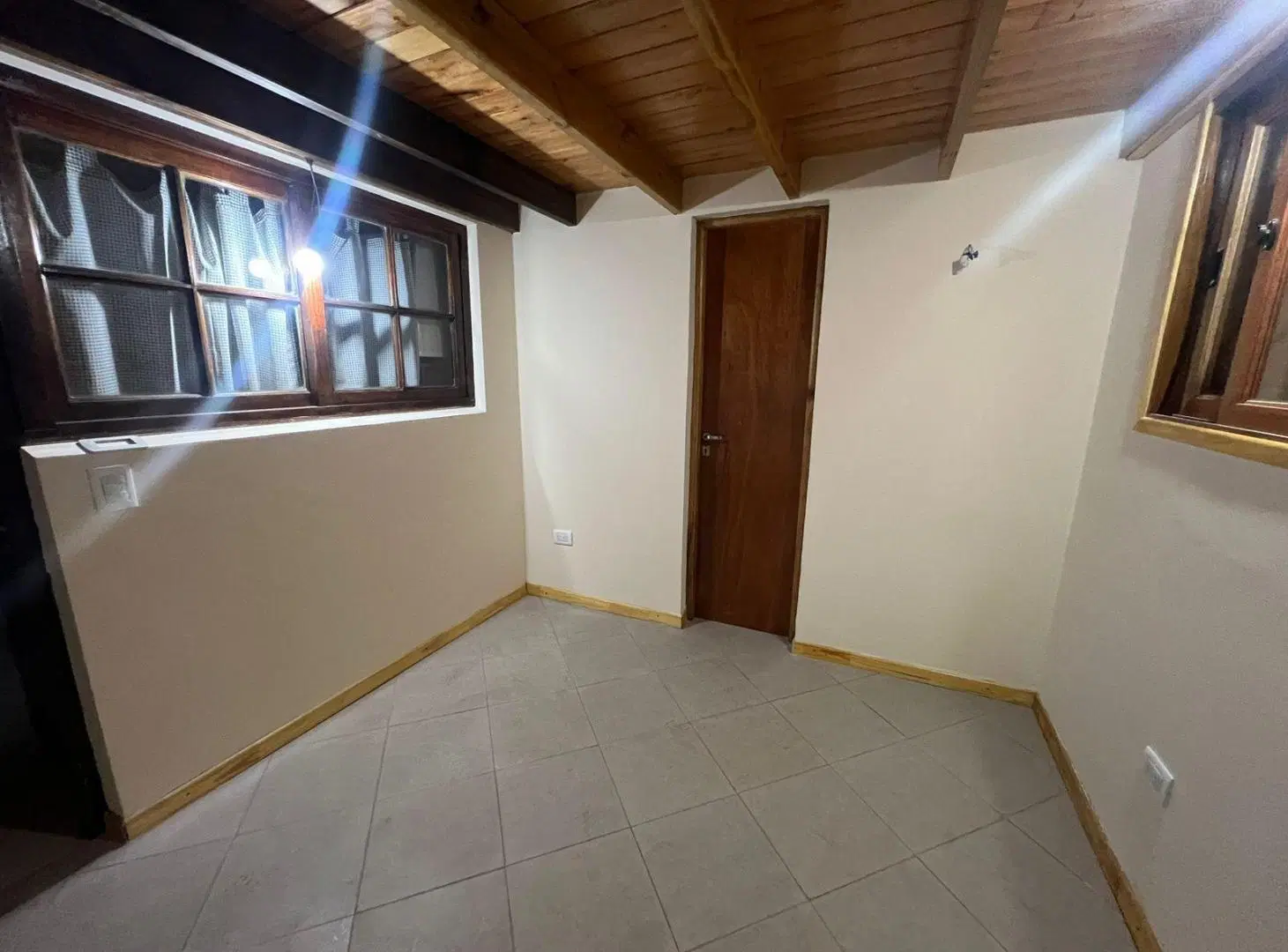 Casa en venta - 3 Dormitorios 1 Baño 1 Cochera - 280Mts2 - Mar De Cobo 5