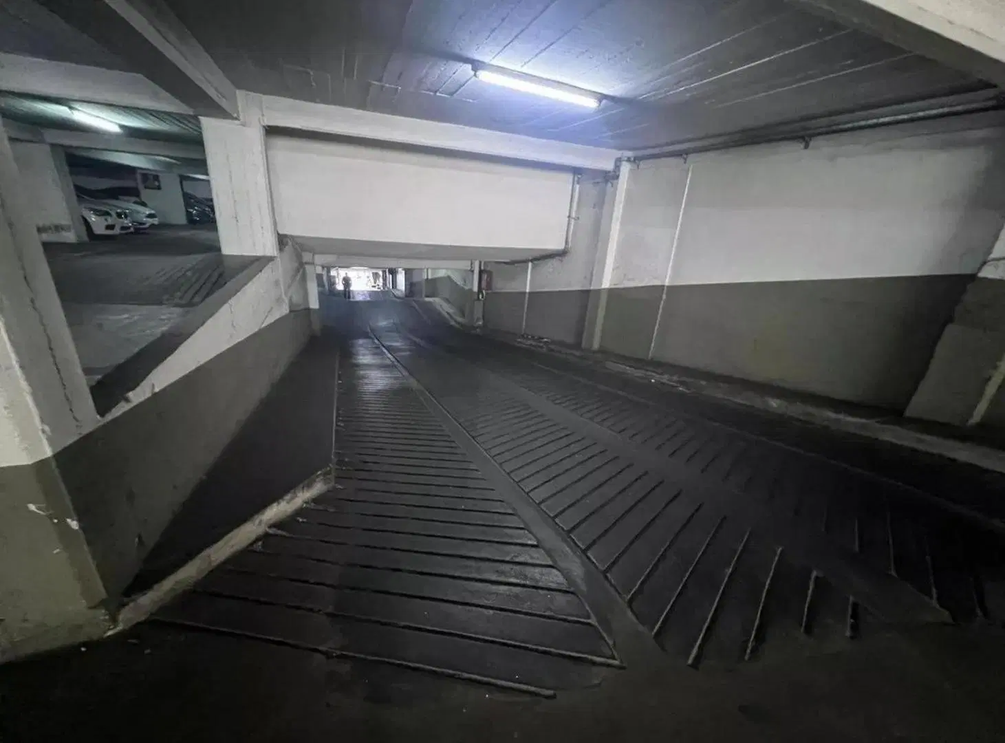 Cochera en venta - 12mts2 - San Nicolás 4