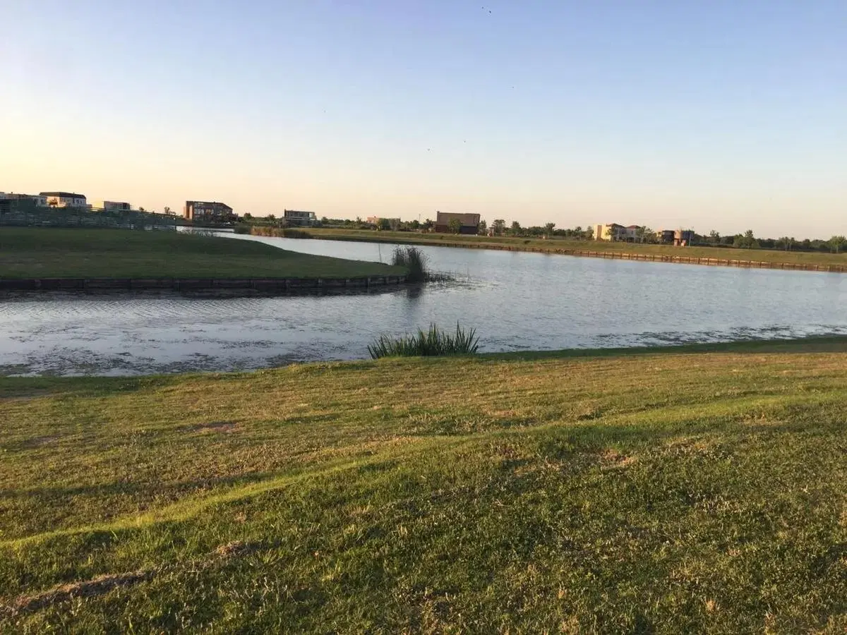 Terreno en venta - 1.083.13Mts2  - Puertos del Lago 4