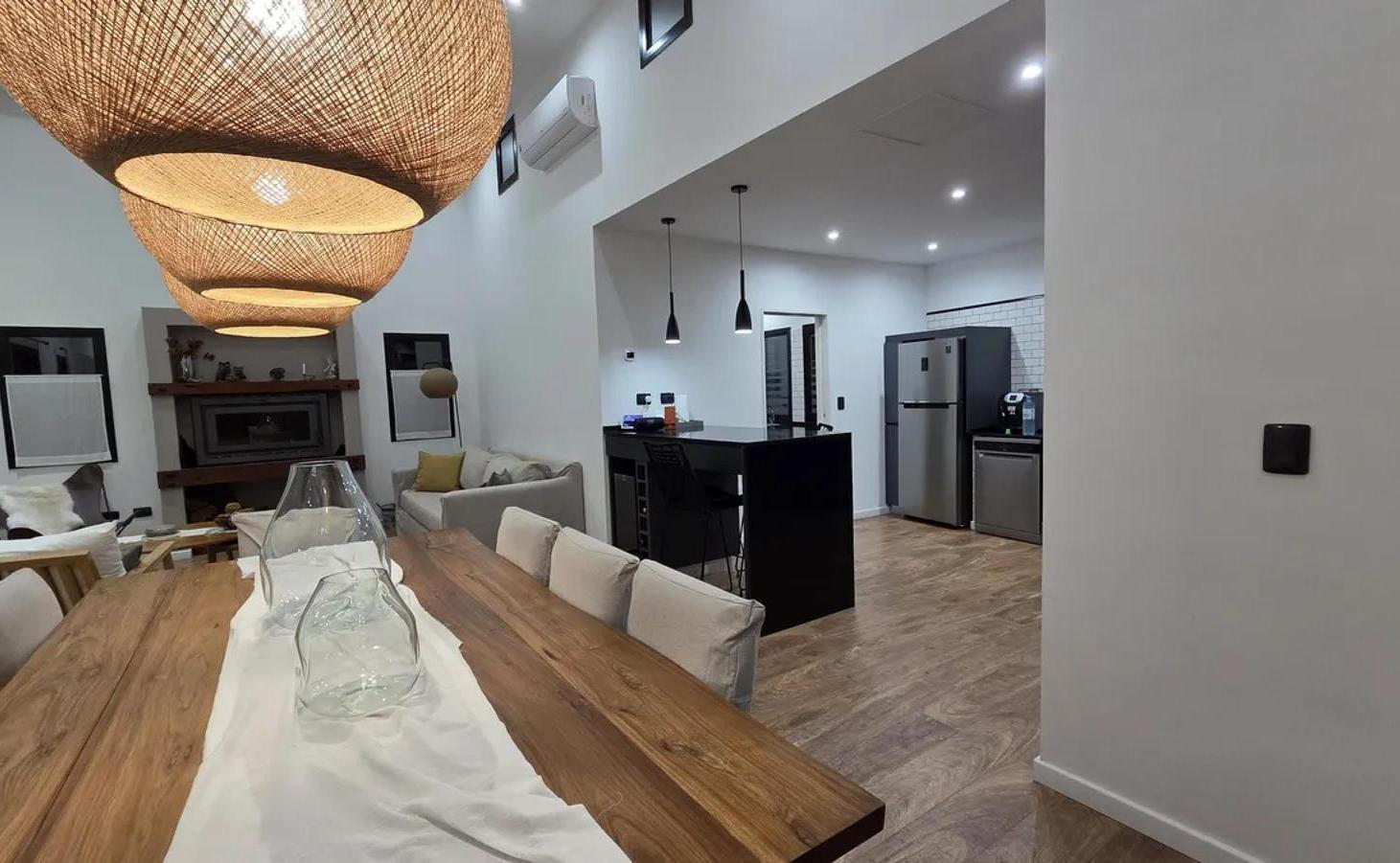 Casa en venta - 3 Dormitorios 4 Baños - San Vicente