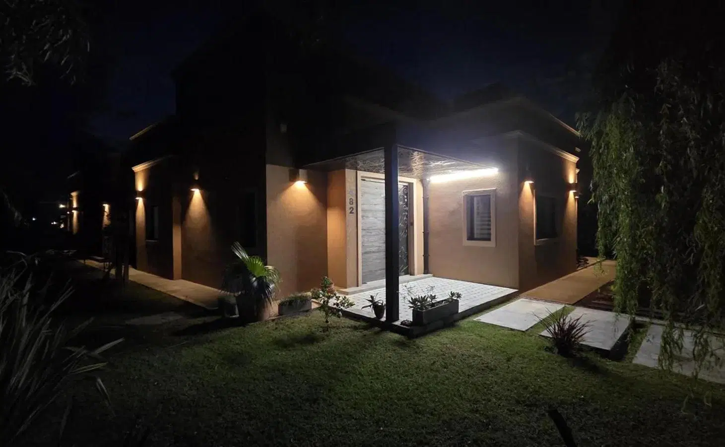 Casa en venta - 3 Dormitorios 4 Baños - San Vicente 2