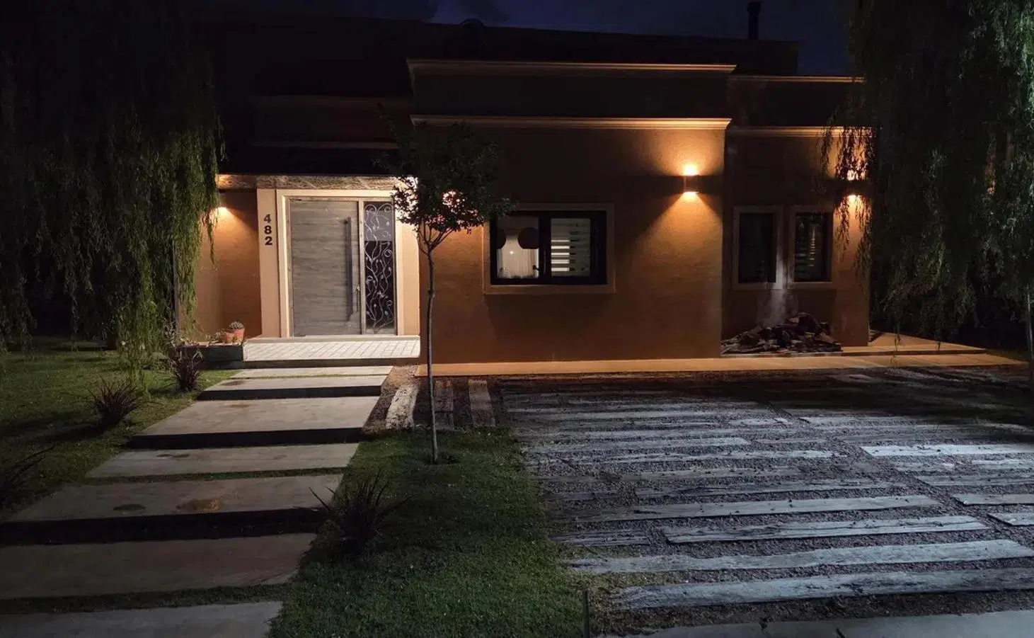 Casa en venta - 3 Dormitorios 4 Baños - San Vicente 1
