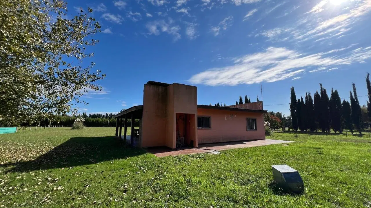 Casa en venta - 3 Dormitorios 2 Baños - Mercedes 2