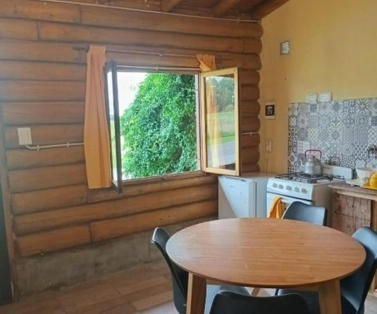 Casa en venta - 4 Dormitorios 2 Baños - Tandil 4