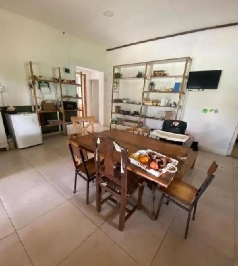 Casa en venta - 4 Dormitorios 2 Baños - Tandil 2