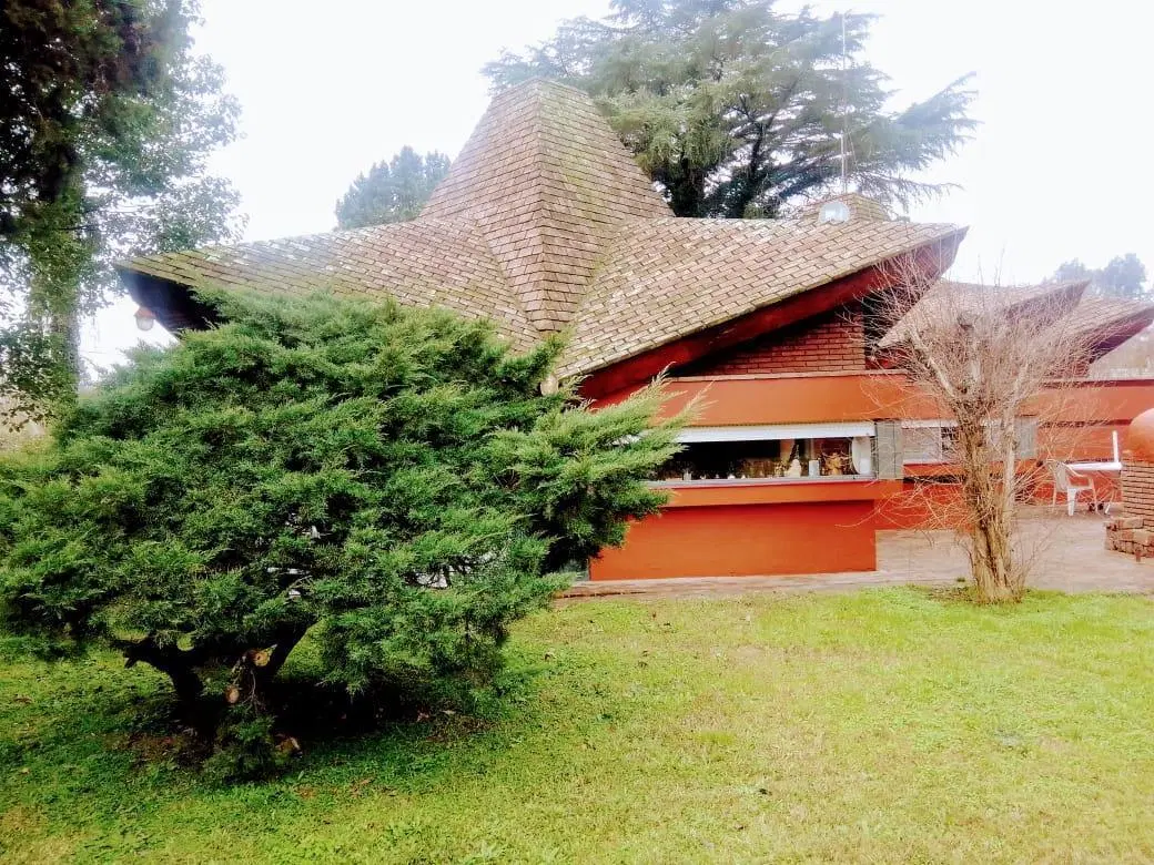 Casa en venta - 6 Dormitorios 5 Baños - 7 Hectáreas - General Rodríguez 2